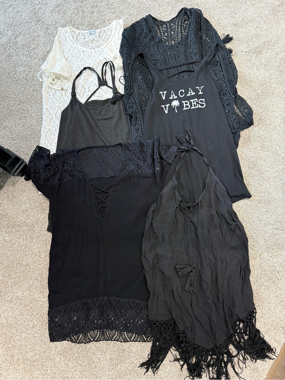 6 Women's large/medium swimsuit cover-ups
